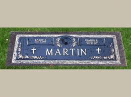 Use these beautiful veteran memorial grave markers to honor your loved one's pride and devotion to their country. 31 Bronze Cemetery Grave Marker Designs Ideas Grave Marker Bronze Headstones