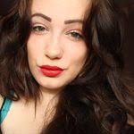 Shannon Auld's Instagram, Twitter & Facebook