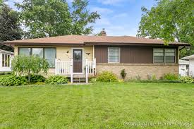Browse photos, see new properties, get open house info, and research neighborhoods on trulia. 3723 Hazelwood Ave Wyoming Mi 49519 Mls 19029265 Coldwell Banker