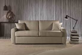 Particolare attenzione alla disponibilità nella componibilità di divani letto 150 cm. Divano Letto Federica Con Materasso 18 Cm Divani Santambrogio