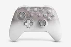 The controller maintains the overall layout found in the xbox 360's controller, but with various tweaks to its design, such as a slightly revised shape, redesigned analog sticks, shoulder buttons, and triggers. Xbox One S New Phantom White Wireless Controller Is See Through