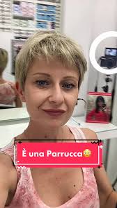 Anna con Parrucca: Scopri il Frontale Invisibile e le Diverse Opzioni  Disponibili