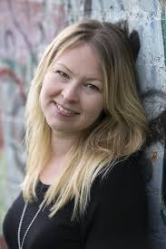 Picture Book Den: BECOME A CELEBRITY AUTHOR IN 10 EASY STEPS