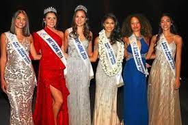 Sur tf1, en direct du puy du fou. Julie Foricher Crowned Miss Bretagne 2020 For Miss France 2021