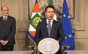 Ora l'obiettivo è rendere ancora più solida questa maggioranza. Governo Conte 2 Peggio Del Conte 1 Al Senato Fiducia Con 169 Voti A Favore Ilmetropolitano It