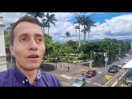 Educación pública y energía limpia