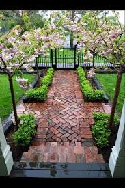 681120badb096e204ddb32f0ff3ae718 Jpg 640 960 Pixels Pathway Landscaping Walkway Design Backyard