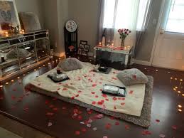 Indoor Romantic Picnic In 2021 Romantic Dinner Decoration Romantic Room Decoration Romantic Picnics