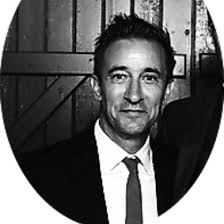 Dans le cadre du Video Mapping Festival de Lille, Rencontres Audiovisuelles  Le projet Atom de Yann Nguema a été présenté pour la première fois hier  dans le dispositif de réalité virtuelle en… |