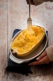 Courge Spaghetti Farcie A La Ricotta Citron En 2020 Courge Spaghetti Cuire Une Courge Spaghetti Courge