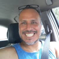 300+ perfiles de «.com»