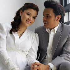 Jewels of johor on tuesday (sept 18) night. Sarah Shadan Isteri Kedua Sultan Johor Qasehsu Please Scroll Down To End Of Page For Previous Years Dates Rafekur