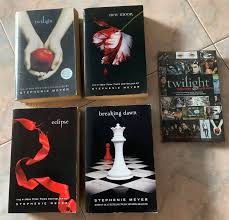 Whsmith have reduced the twilight saga book set from £39.99 to £25.99. Twilight Saga Book Set Free Gift Books Stationery Fiction On Carousell