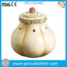 Ceramic garlic keeper, white lid rustic jar. China Original Ceramic Garlic Storage Jar Decoration China Garlic Storage Jar And Garlic Keeper Price