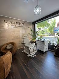 CLEANESS Hautpflegeinstitut
