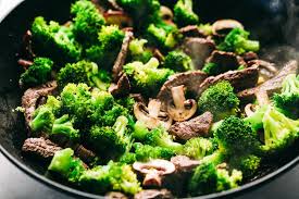 Garlic Beef And Broccoli Noodles The Recipe Critic Garlic Beef Broccoli Beef Healthy Dinner Recipes