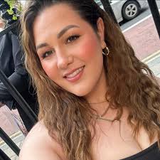 Hiya , is there anywhere around Bradford/Leeds area that offer Lash lift  courses Gel nail courses x