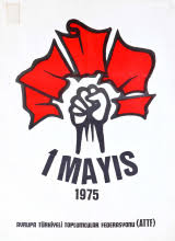 Divriği kültür derneği türkiye emek hareketi 1 mayıs afişlerini i̇stanbul'da sergiliyor. Attf Afis 1 Mayis 1975 Tustav
