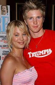 Kaley Cuoco Height Weight Age Boyfriends Husband More Starsunfolded