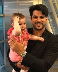 Pin By Busra On Burak Ozcivit Handsome Celebrities Kara Turkish Men