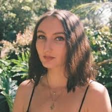 Hannah Rowland's Instagram, Twitter & Facebook