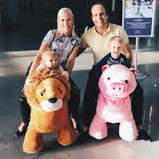 Gefallt 1 079 Mal 8 Kommentare By Oksana Kolenitchenko Fashionmamaberlin Auf Instagram Shopping Ride With Piggy Lion Vault Boy Fun Character