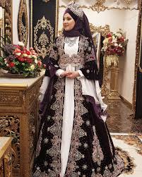 312 Likes 21 Comments Dikis Evi Kaftan Bindalli Dikisevi Kaftanlari On I Tesettur Gelinlik Modelleri 2020 Moda Stilleri Resmi Elbise Kaftan