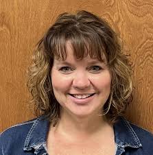 Jenni Braun's Instagram, Twitter & Facebook