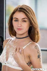 Twenty Questions with Hot Porn Starlet Rosalyn Sphinx - Fleshbot