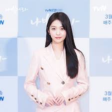 There will be a total of 12 episodes of navillera, with new episodes available to stream every monday and tuesday.each episode has a runtime of approximately 60 minutes. Song Kang And Park In Hwan Talk About Learning Ballet And Working With Each Other On Navillera Thenewstrace