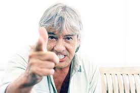 Paul verhoeven (* 1938) ist ein niederländischer filmregisseur, drehbuchautor und filmproduzent. Paul Verhoeven Leonardo Cendamo