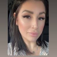 Amanda Huck's Instagram, Twitter & Facebook