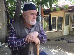 Eskişehir'in tepebaşı ilçesinde richter ölçeğine 2.8 büyülüğünde deprem meydana geldi. Eskisehir Deki Deprem Anini Anlatirken Gozyaslarini Tutamadi