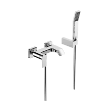 Die Chris Bergen Wannenarmatur Setzt Moderne Akzente Im Badezimmer Besonders Praktisch Neben Der Wannenarmatur Sind Auch Handbr Haus Deko Badarmaturen Modern