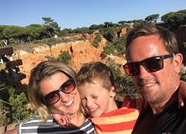 Simon Thomas Shares Last Family Holiday Photo Ever Taken