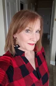 If she can hide her stomach in her leggings… she can hide a side fella too  bro x