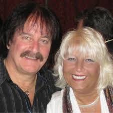 Patrick's Pub, Harp & Mandolin.