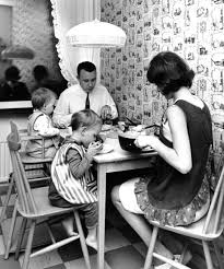 1950 S Black And White Family Photos 1950 Family Dinner Vintage Housewife Vintage Life Childhood