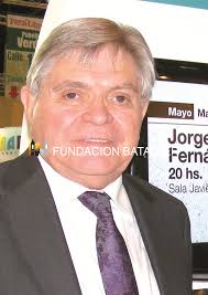 Rony Vargas repasa junto a Juan Carlos Bataller su vida frente a un  micrófono en este emotivo homenaje