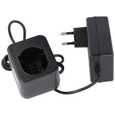 Featuring integrated battery clamps with reverse polarity protection and a special safety switch, this compact unit takes up very little space while offering the ability to restart your car or power up your portable electronics through the included 12 volt. Ladegerat Passend Fur Den Black Und Decker Akku A9252 A9275 Ps130 Ps130a Akku Black Decker Fur Werkzeug Akkus Ladegerate Akkushop