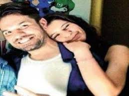 Hayırlı olsun canlarım düğüne de kıvanç tatlıtuğ kardeşimiz de. Kenan Dogulu Beren Saat Ciftinin Dugunu Cesme De