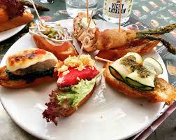 Assortiment De Pintxos Tapas Idee Tapas Gastronomie Tapas