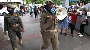 Satpol pp dapat berkedudukan di daerah provinsi dan daerah kabupaten/kota. Satpol Pp Jabar Menindak Hampir 1 000 Pelanggaran Protokol Kesehatan Dalam 8 Hari Tribun Jabar