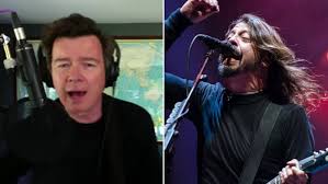 It was released in august 1997 as the second single from their second studio album, the colour and the shape (1997). Watch Rick Astley Cover Foo Fighters Everlong From Quarantine