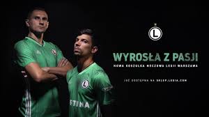 Legia warszawa prezentuje okolicznościową, kolekcjonerską koszulkę meczową dedykowaną kazimierzowi deynie. Wyrosla Z Pasji Nowa Koszulka Meczowa Youtube