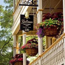 11 Southern Bed And Breakfasts Perfect For Mother Daughter Getaways Best Bed And Breakfast Bed And Breakfast Savannah Bed And Breakfast