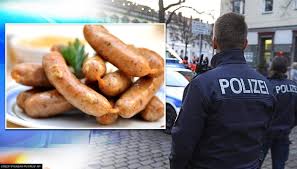 जानिए cinnamon का मतलब हिन्दी में उदाहरण सहित(cinnamon meaning in hindi with examples) cinnamon का मतलब हिन्दी में दालचीनी होता है. Germany Police Solve 9 Year Old Burglary Case With Help Of Half Eaten Sausage