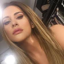 Aynur Aydın: Mutlu ayaklar