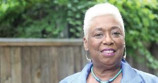 Roslyn Moore's Instagram, Twitter & Facebook