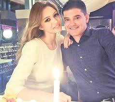 Știți că se spune că fetelor le plac băieții răi. Laura DincÄƒ VirginÄƒ Cristi Boureanu Primul BÄƒrbat Din ViaÈ›a Ei
